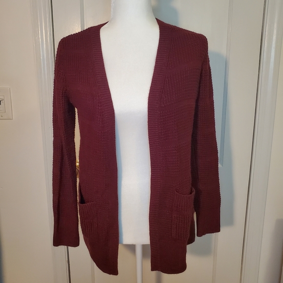 Cute Maroon Cardigan - Picture 1 of 4